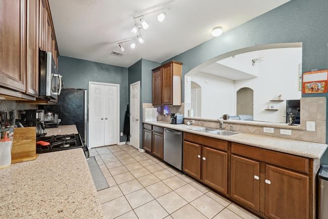 2301 Ambling Trl, House other with 4 bedrooms, 3 bathrooms and 3 parking in Pflugerville TX | Image 7