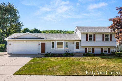 6091 Rogue River Meadows Dr Ne, Belmont, MI, 49306-9402 | Card Image