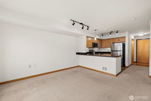 apt-313-827 Hiawatha Pl S, Seattle, WA, 98144-2850 | Card Image