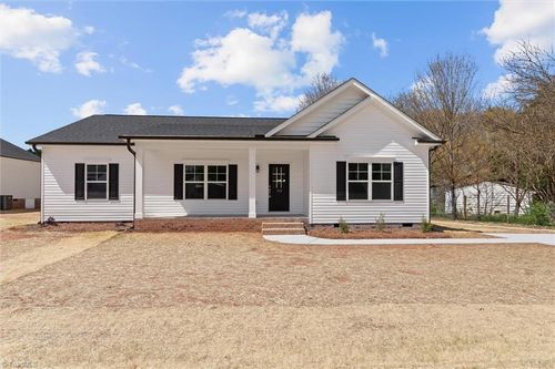 112 Vogler Drive, Winston Salem, NC, 27107 | Card Image