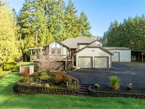 724 Ostrander Rd, Kelso, WA, 98626-9762 | Card Image