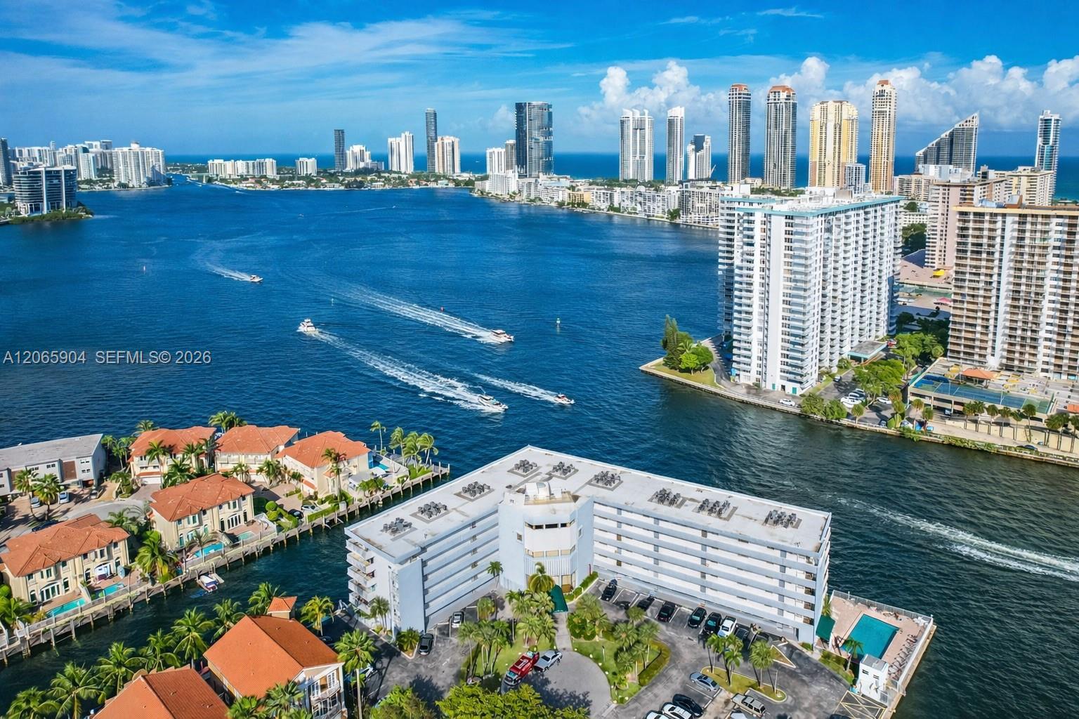Residential in North Miami Beach 5