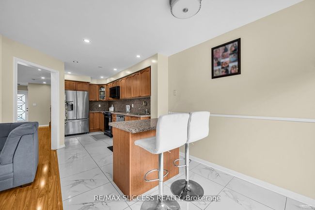 28 Herdwick St, House attached with 4 bedrooms, 4 bathrooms and 4 parking in Brampton ON | Image 15
