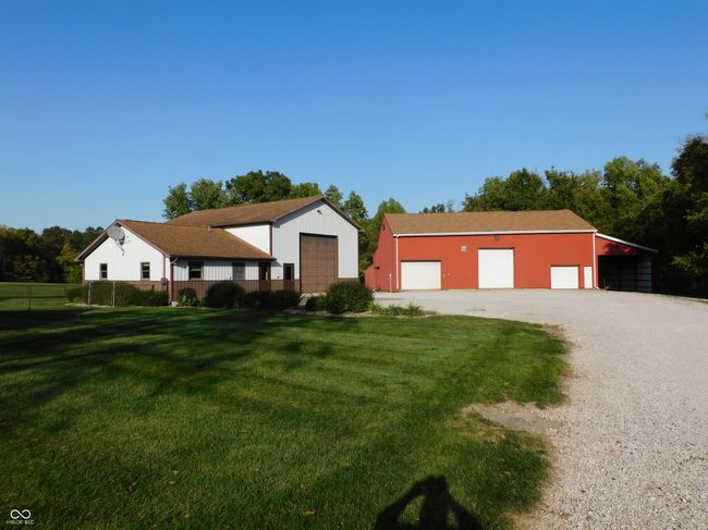 view of detached garage | Image 6