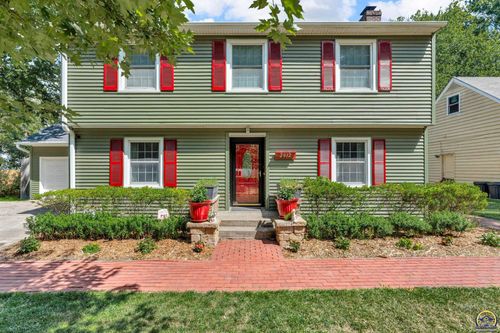 2012 Sw Westwood Dr, Topeka, KS, 66604-3273 | Card Image