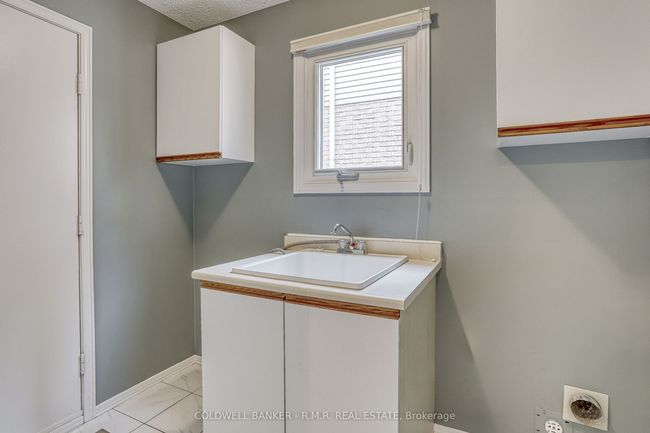 535 Peggoty Cir, House other with 3 bedrooms, 3 bathrooms and 4 parking in Oshawa ON | Image 9