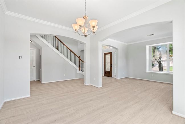 17303 Lassen Forest Ln, House other with 5 bedrooms, 4 bathrooms and 2 parking in Humble TX | Image 7