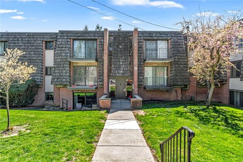 223 Forest Green Drive, Moon/Crescent Twp, PA, 15108 | Card Image