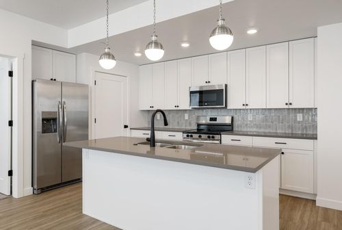 k201-221 N Cliff Side Dr, Hurricane, UT, 84737 | Card Image