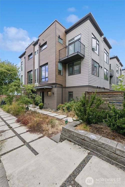 a-6311 9th Ave Ne, Seattle, WA, 98115-5529 | Card Image