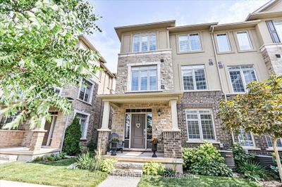 3199 William Coltson Ave, Home with 4 bedrooms, 4 bathrooms and 4 parking in Oakville ON | Image 3