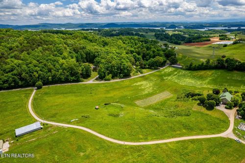 768 Greenlee Rd, Rutledge, TN, 37861-5307 | Card Image