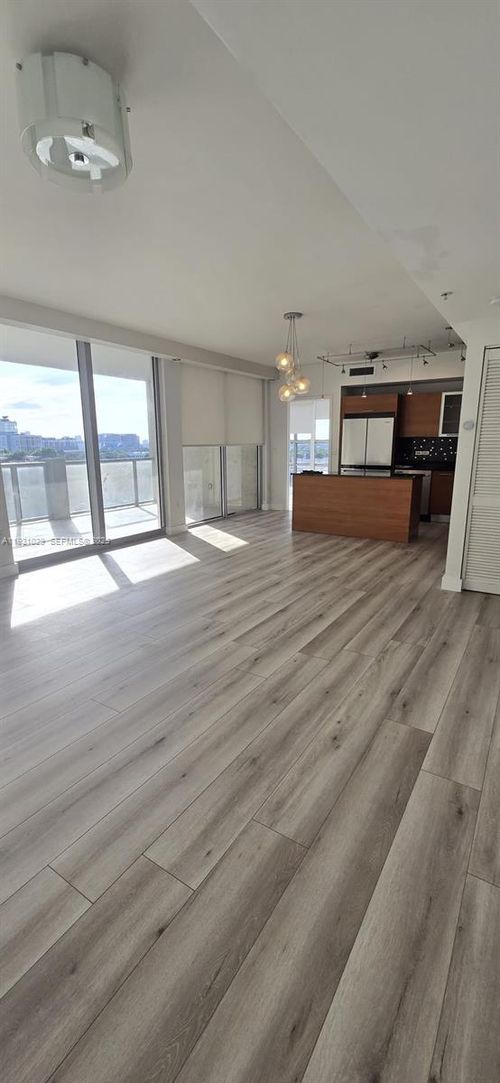 apt-m0806-3451 Ne 1st Ave, Miami, FL, 33137-3988 | Card Image