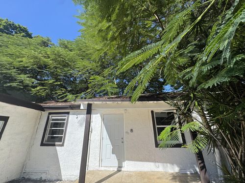 b-261 Nw 81st St, Miami, FL, 33150-2946 | Card Image
