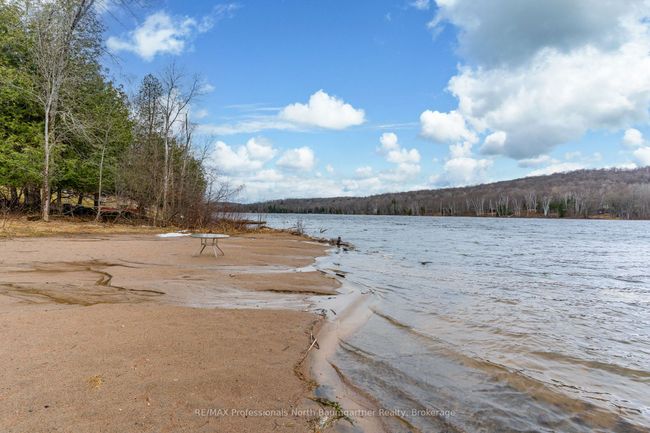 1071 Crabbe Lane, House other with 2 bedrooms, 1 bathrooms and 8 parking in Haliburton ON | Image 41
