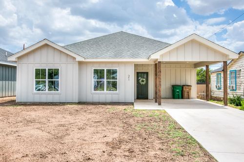 21 W 20th St, San Angelo, TX, 76903-3836 | Card Image