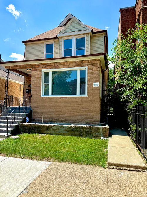 8720 S May St, CHICAGO, IL, 60620-3449 | Card Image