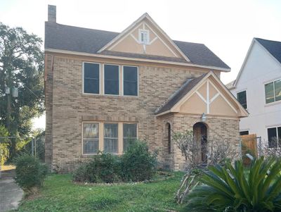 2624 Palm Street, Home with 4 bedrooms, 2 bathrooms and null parking in Houston TX | Image 3