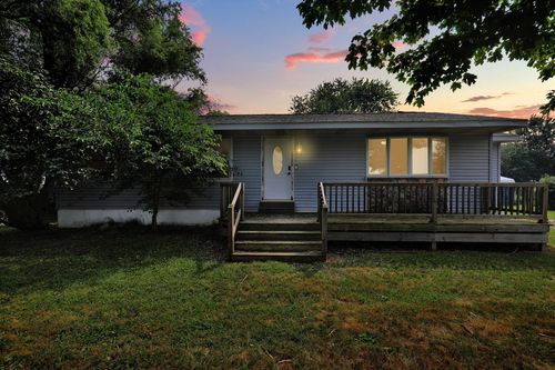 490 N New Lothrop Rd, Lennon, MI, 48449-9646 | Card Image