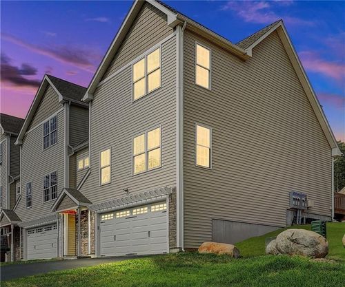 1402-1402 Hunting Hill Dr, Cumberland, RI, 02864 | Card Image