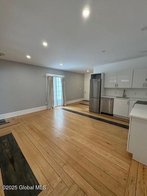 apt-3-152 Main St, Hoosick Falls, NY, 12090-2013 | Card Image