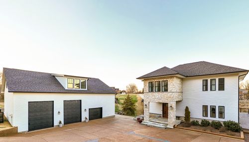 541 Lakeview Cir, Mount Juliet, TN, 37122-2051 | Card Image