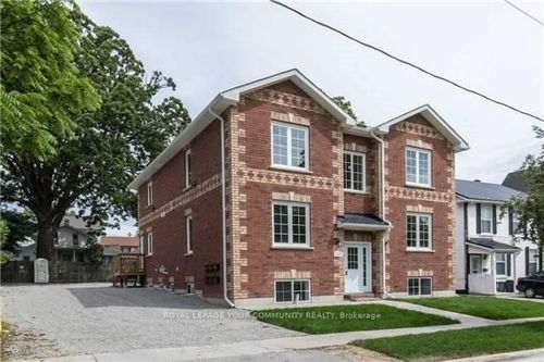 443 Timothy St, Newmarket, ON, L3Y1P7 | Card Image