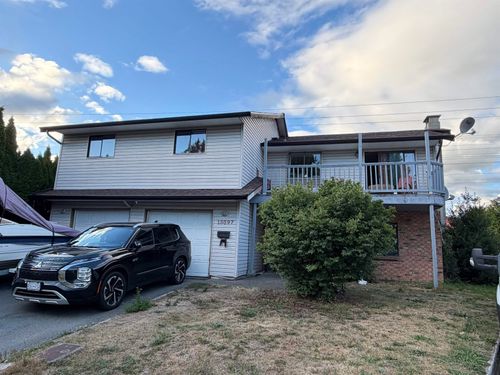 15097 95 Ave, Surrey, BC, V3R7S3 | Card Image