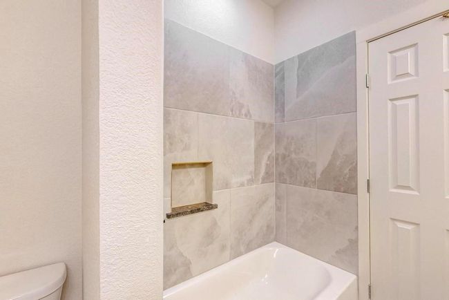 Full bathroom with toilet | Image 14