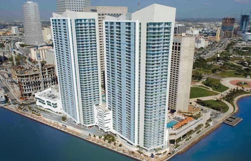 apt-2415-325 S Biscayne Blvd, Miami, FL, 33131-2463 | Card Image