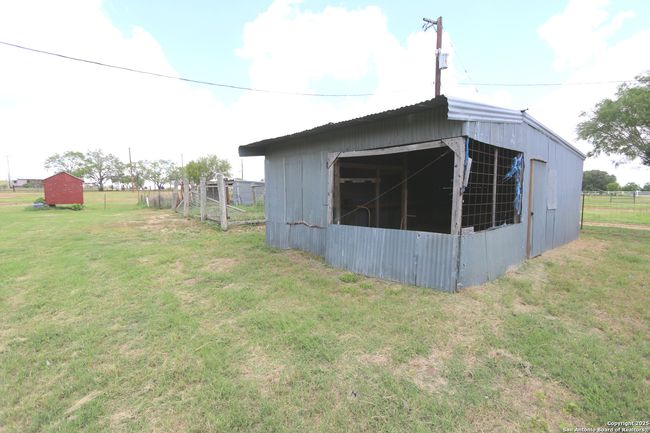 7510 Pittman Rd, House other with 3 bedrooms, 2 bathrooms and null parking in Adkins TX | Image 36