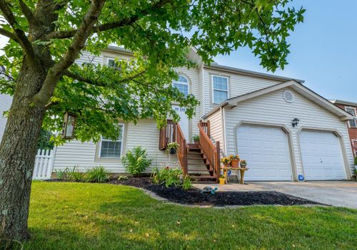 7013 Crescent Boat Ln, Canal Winchester, OH, 43110-8019 | Card Image