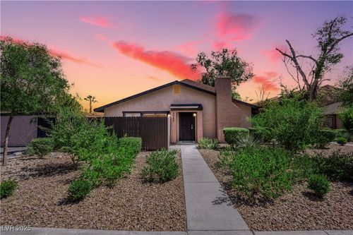 4045 Nightingale Ct, Las Vegas, NV, 89107-4340 | Card Image