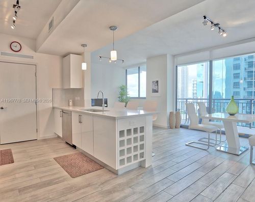 apt-2415-999 Sw 1st Ave, Miami, FL, 33130-3488 | Card Image
