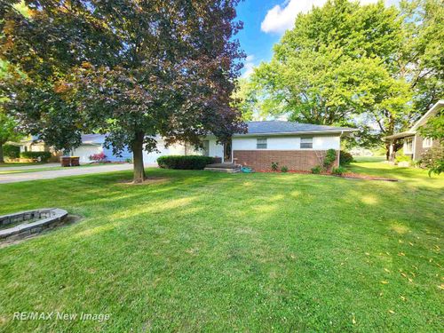 504 Abingdon St, Chesaning, MI, 48616-1600 | Card Image