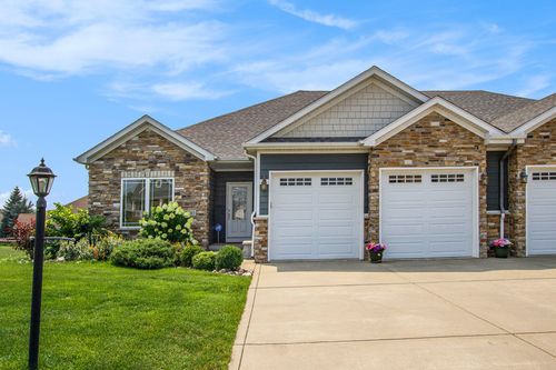 2805 Westwind Dr, Valparaiso, IN, 46385 | Card Image