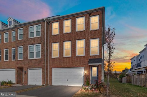 42304 Lancaster Woods Sq, CHANTILLY, VA, 20152-5979 | Card Image