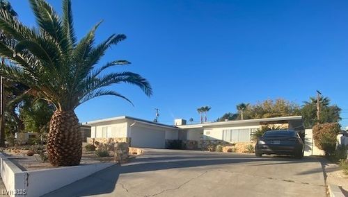 1716 S 17th St, Las Vegas, NV, 89104-3508 | Card Image
