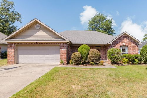 3105 Shelby Dr, Benton, AR, 72015-8880 | Card Image