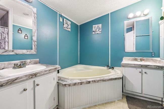 2551 W 92 Nd Ave, Home with 3 bedrooms, 2 bathrooms and 4 parking in Federal Heights CO | Image 15