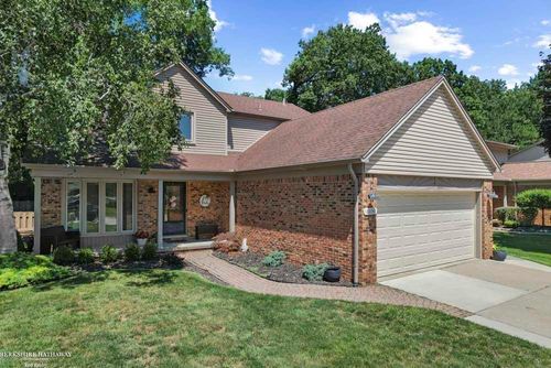 18059 Foxpointe Dr, Clinton Township, MI, 48038-2144 | Card Image