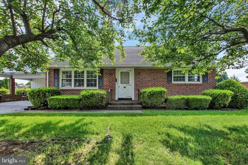 226 S 3rd St, MCSHERRYSTOWN, PA, 17344-1902 | Card Image