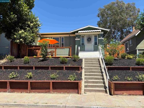 136 Norman Ave, Concord, CA, 94520-1105 | Card Image
