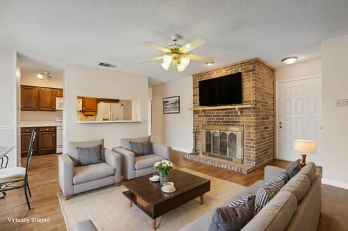 apt-4910-1301 Memory Ln, Arlington, TX, 76011-8837 | Card Image