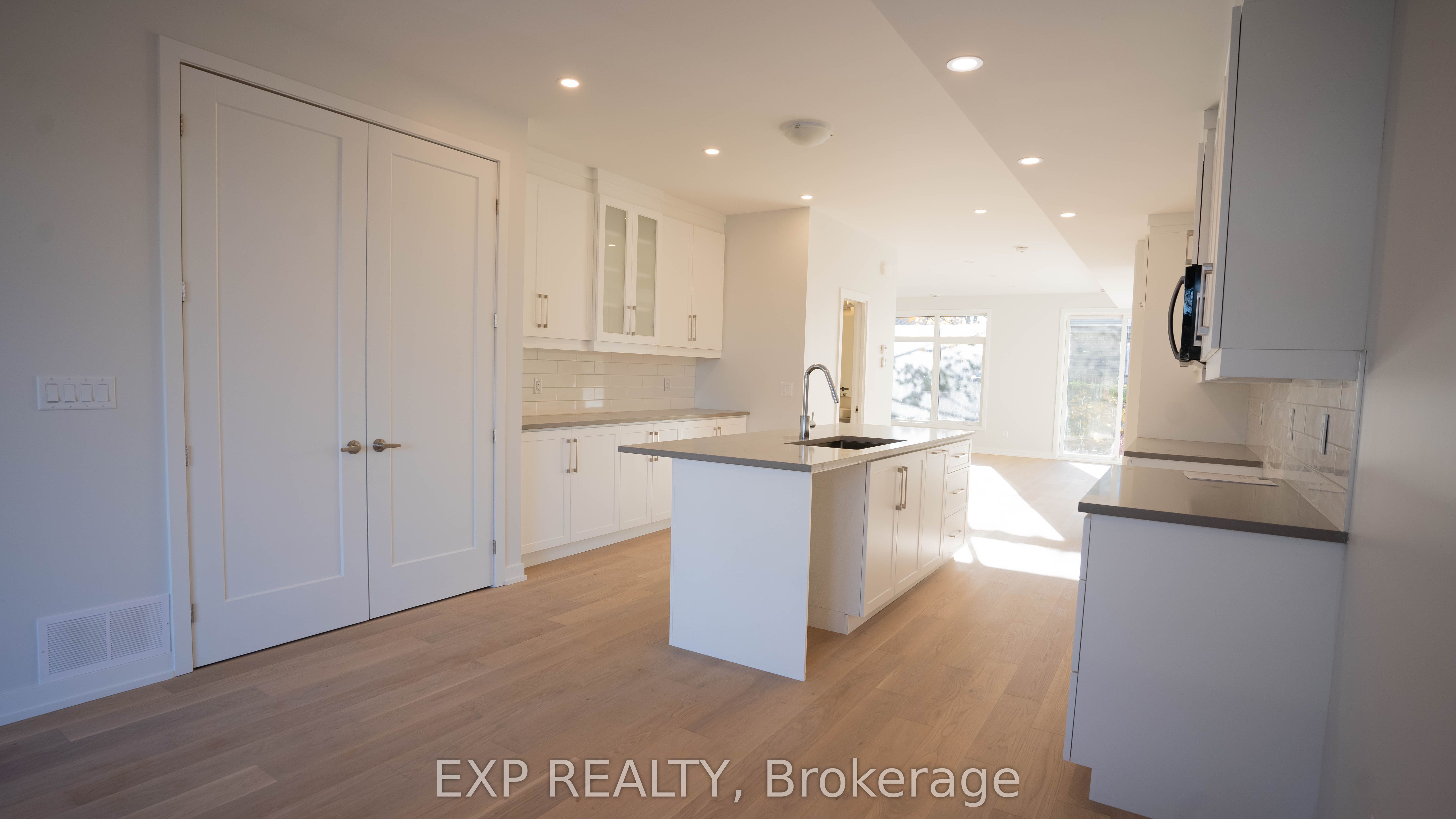 Residential in Woodroffe 5