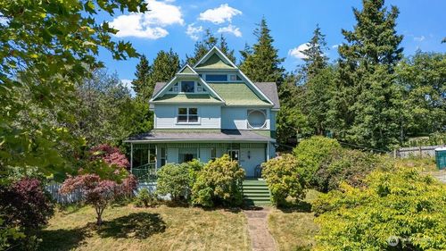 516 Cedar St Ne, Ilwaco, WA, 98624-9070 | Card Image
