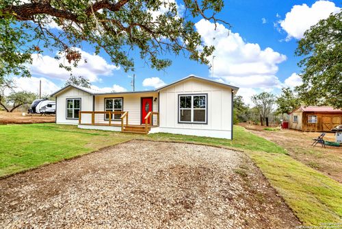 561 Sleepy Meadow, Nixon, TX, 78140 | Card Image