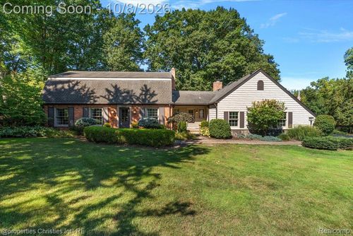 18395 Pinebrook Dr, Northville, MI, 48168-1844 | Card Image