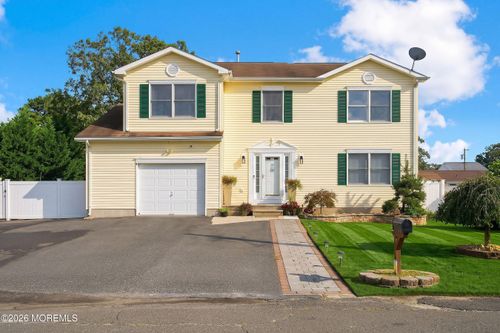 1118 5th Ave, Toms River, NJ, 08757-2615 | Card Image
