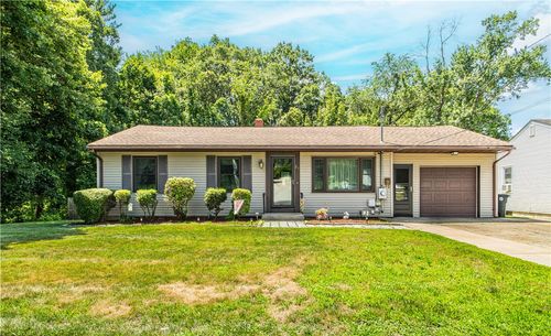 27 Johnson Blvd, Coventry, RI, 02816-6017 | Card Image
